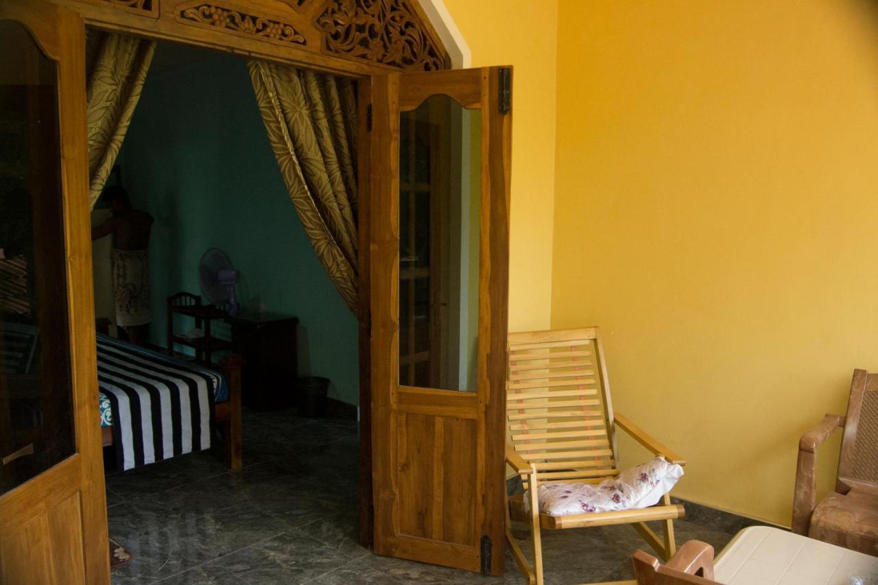 Iduwara Guest Hotell Sigiriya Exteriör bild